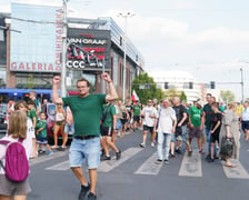 Godzina "W" we Wrocławiu. Ludzie zgromadzeni na pl. Dominikańskim