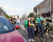 Godzina "W" we Wrocławiu. Ludzie zgromadzeni na pl. Dominikańskim