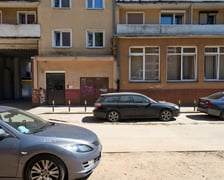 <p>Podw&oacute;rko przy ulicach Wyszyńskiego, Prusa, Sępa-Szarzyńskiego i Sienkiewicza. Stan przed remontem.</p>