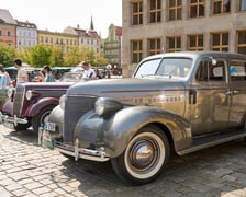 Samochody na MotoClassic 2024 r.