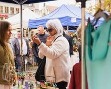 <p>Targi Rzeczy Niepospolitych Artishop na Placu Solnym &ndash; zobaczcie, co można kupić</p>