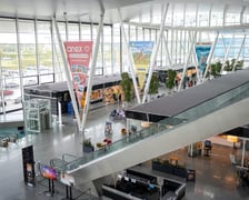 Podpisanie umowy pomiędzy przedstawicielami firm Strabag a Port Lotniczy Wrocław
