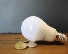 <p><strong>Zalety zmiany czasu:</strong>&nbsp;większa oszczędność energii wynikająca z efektywnego wykorzystywania światła słonecznego. Oszczędność energii na oświetleniu ulic, sklep&oacute;w, budynk&oacute;w w przestrzeni miejskiej, mieszkań, firm, szk&oacute;ł...</p>