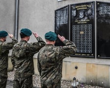 Żołnierze 10 Wrocławskiej Brygady Łączności wzięli udział w corocznej akcji „Żołnierska Pamięć”.