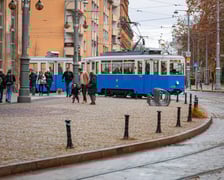 <p>Mikołajki z zabytkowym Konstalem. Wrocław, 07.12.2024</p>