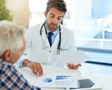 <h2>Bon senioralny kto może skorzystać?</h2>
<p>Program &bdquo;Bon senioralny&rdquo; skierowany jest do senior&oacute;w w wieku 75 lat lub więcej i ich pracujących rodzin.</p>