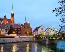<p>Świąteczne iluminacje i ozdoby we Wrocławiu, Ostr&oacute;w Tumski</p>
