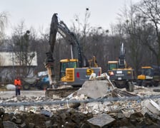 Rozbiórka dawnego marketu przy ul. Średzkiej w Leśnicy