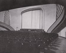 <p>Wnętrze kina Deli (Deli Kino), około roku 1930 - kino znajdowało się takm, gdzie Arkady Wrocławskie</p>