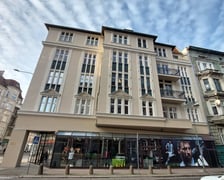 <p>Kamienica wyremontowana w 2024 roku. Adres: Piłsudskiego 40</p>