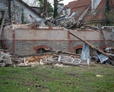 <p>Zburzona zabytkowa willa przy Kasprowicza 23. Zdjęcie archiwalne z 2024</p>
