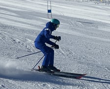 Hanna Ciechanoiwcz podczas zawodów narciarskich