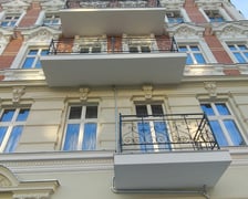 <p>Remont przy Wrocławczyka - kamienica numer 37 z odświeżoną elewacją frontową</p>
