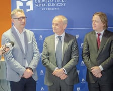 <p>prof. Małkiewicz, prof. Ponikowski i prof. Suwalski</p>