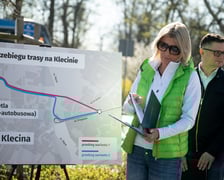 <p>Renata Granowska, podpisanie umowy na projekt trasy tramwajowej przez Klecinę (4 kwietnia 2025 roku)</p>