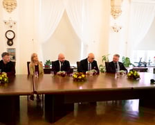 <p>Konferencja w gabinecie prezydenta Jacka Sutryka poświęcona rozwojowi branży gastronomicznej we Wrocławiu</p>