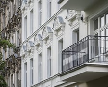 Kamienica Jedności Narodowej 185 po remoncie