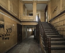 <p>Wnętrza kamienic 1, 1a i 1b na Dworcowej we Wrocławiu</p>