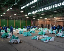 <p>Wybory na Prezydenta Polski 2025 - rozwożenie kart do głosowania po lokalach wyborczych</p>