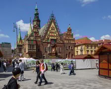 <p>Jarmark Świętojański we Wrocławiu rusza od piątku 23 maja</p>