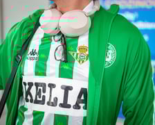 <p>Kibice Real Betis na lotnisku we Wrocławiu</p>