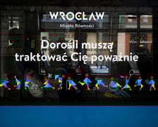 Młodzi artyści z  z Młodzieżowej Akademii Musicalowej MAM i Tramwaj Praw Dziecka