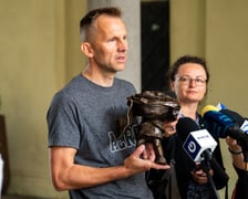 <p>Bernard Słapa, ogłoszenie wynik&oacute;w frekwencyjnych na wrocławskich osiedlach. 2 czerwca 2025</p>