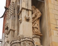 Portyk nad wejściem głównym do katedry wrocławskiej na Ostrowie Tumskim