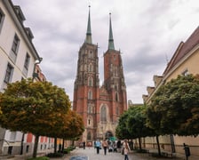 Portyk nad wejściem głównym do katedry wrocławskiej na Ostrowie Tumskim