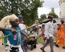 Uczestnicy tegorocznej edycji projektu Lelefant podczas pikniku z animacjami i atrakcjami dla rodzin w Leśnicy