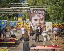 <p>HUTA przy ul. Grabiszyńskiej 241. Odsłonięcie skarpetkowego obrazu. Wrocław, 30.07.2025</p>