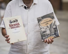 <p>Książki "Kuchnia Wrocławia" i "Przy wrocławskim stole" Grzegorza Sobela, to prawdziwa kopalnia wiedzy na tematy dawnych wrocławskich potraw i przepis&oacute;w.</p>