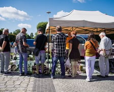 Giełda staroci pod Iglicą we Wrocławiu