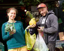 Targ na Ptasiej na wrocławskim osiedlu Nadodrze