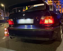 <p>Samochody, kt&oacute;re zostały skontrolowane pod kątem nadmiernego hałasu - policja zatrzymała 17 dowod&oacute;w rejestracyjnych</p>