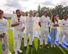 <p>Wizyta Abhisheka Bachchana we Wrocławiu &ndash; uroczystość zapowiadająca powstanie pierwszego we Wrocławiu boiska do krykieta im. Amitabha Bachchana</p>