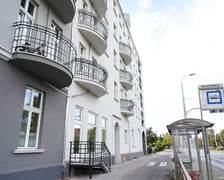 <p>Kamienice przy ul. Krakowskiej 25 i 27, widok od frontu </p>