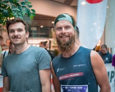 Uczestnicy 10. Sky Tower Run we Wrocławiu