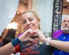 Uczestnicy 10. Sky Tower Run we Wrocławiu