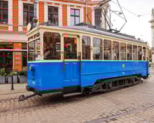 Zabytkowe tramwaje i autobusy podczas wielkie parady we Wrocławiu, 27.09.2025 r.