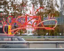 Ekipa MPK czyści przystanki