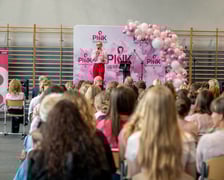 "Pink Generation" - wyjątkowa akcja o profilaktyce raka piersi w V LO we Wrocławiu