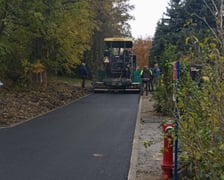 Postęp prac przy budowie kanalizacji na Kłokoczycach we Wrocławiu