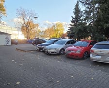 Uszkodzone auta na osiedlu Krzyki-Partynice