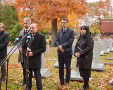 <p>Podczas konferencji prasowej przedstawiciele IPN i Miasta opowiadali o planach dotyczących tego miejsca</p>