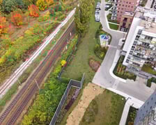 Okolice tunelu oznaczonego na mapie jako 2. Rejon osiedla na terenie dawnego browaru (po stronie Ołbina) i ulicy Browarnej (po stronie Kleczkowa)