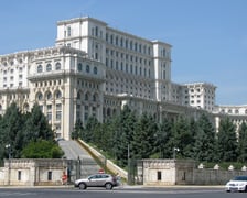 <p class="MsoNormal">Z Wrocławia | 13 grudnia (w sobotę) o 13:40</p>
<p class="MsoNormal">Z Bukaresztu | 18 grudnia (w czwartek) o 17:05</p>
<p class="MsoNormal">Cena | 178 PLN</p>
<p class="MsoNormal">Linia | Wizz Air</p>