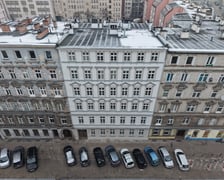 <p>Kamienica nr 21 przy ulicy Więckowskiego na Przedmieściu Oławskim już po remoncie i termomodernizacji</p>