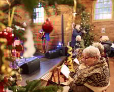 <p>Wsp&oacute;lne kolędowanie w dawnym kości&oacute;lku św. Jana Nepomucena, stojącym w Parku Szczytnickim. Wrocław, 24.01.2026</p>