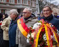 <p>163. rocznica wybuchu powstania styczniowego, obchody pod gmachem UWr</p>